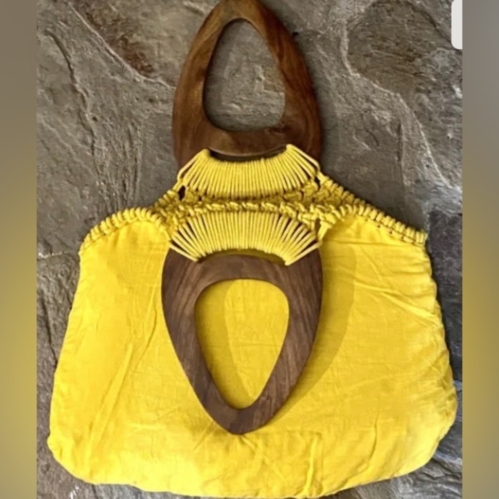 NWT Yellow Urban Outfitters Large Wood Handle Macrame Tote Bag. - Picture 5 of 8